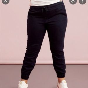 Warp + Weft LHR Jogger in Dark Navy